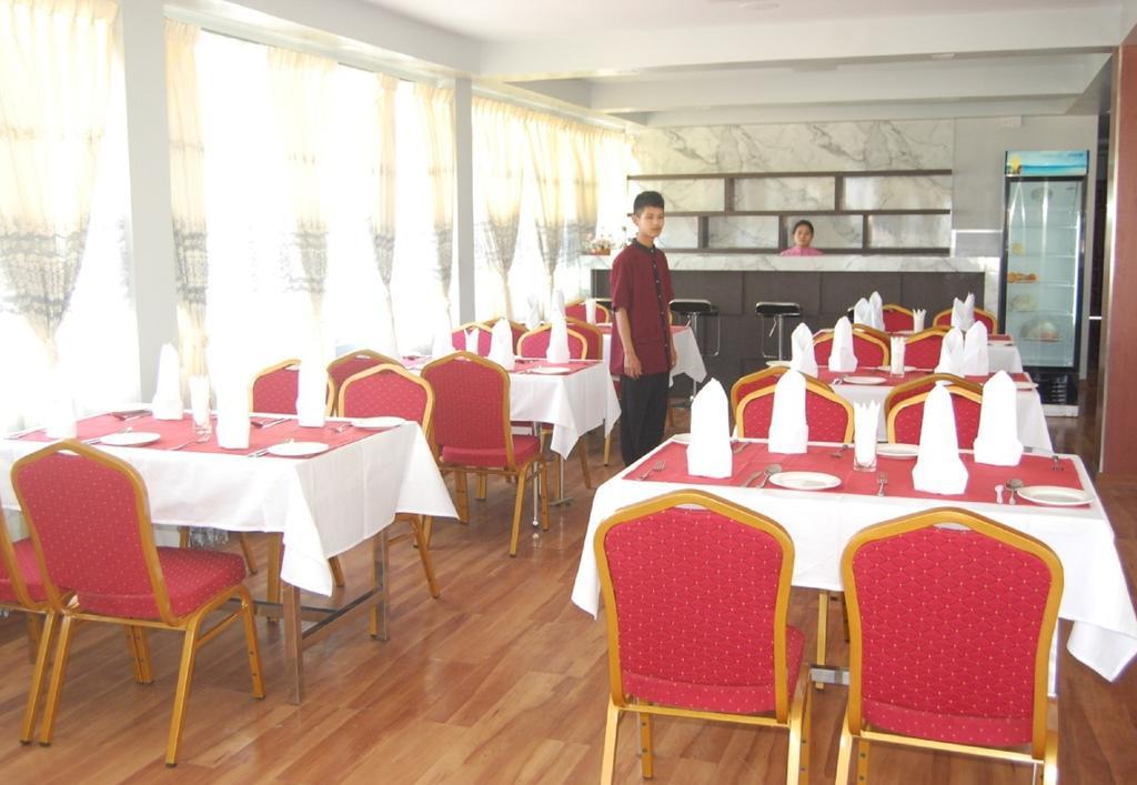 Hotel Memory Sittwe Buitenkant foto